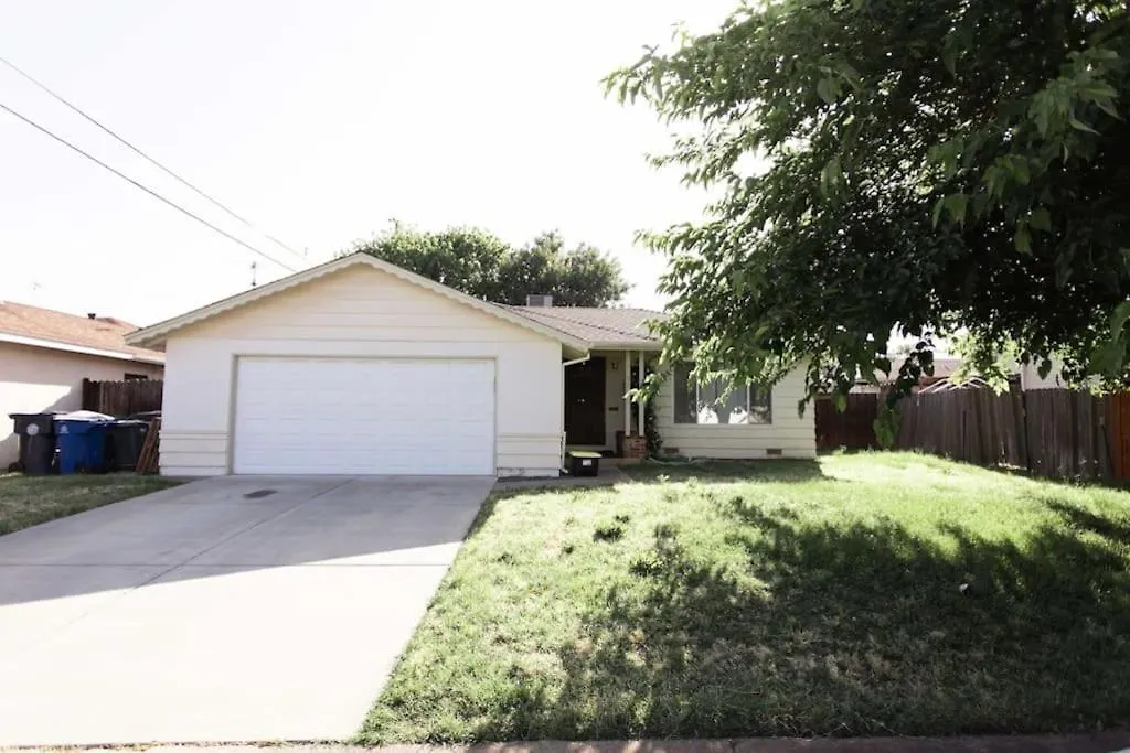 Sunhouse 1410Sqft Bbq 3Xtvs Pets W/D Backyard Apartamento Sacramento